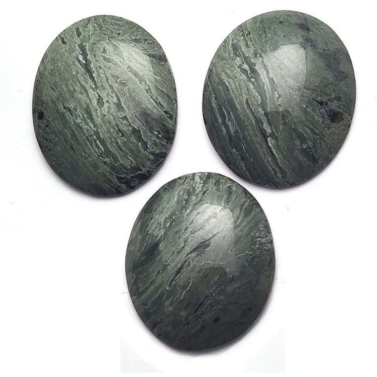 Тингуаит, кабошон овальный 25х30